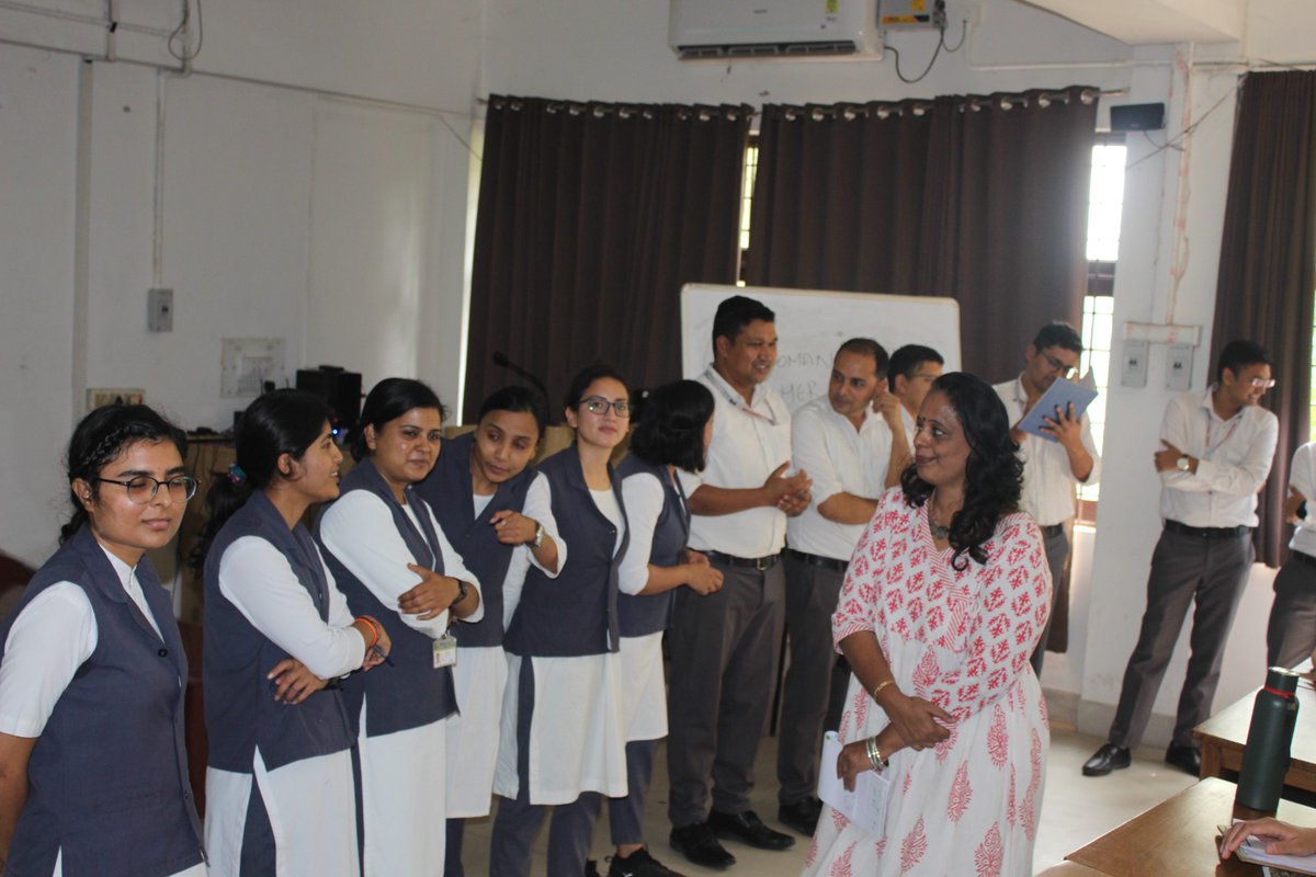 casfoscbe's tweet photo. On 06th Jan 2024, Guest lecture on “HRD- Special Module on Communication Skills” has been delivered by Dr. Ambika Sitaraman & Team, Silver Tongue at CASFOS, Coimbatore for SFS 2022-2024 (I) Batch .
#sfs #casfos #guestlecture #humanresource #classroom #training https://t.co/Fmw9972XNc