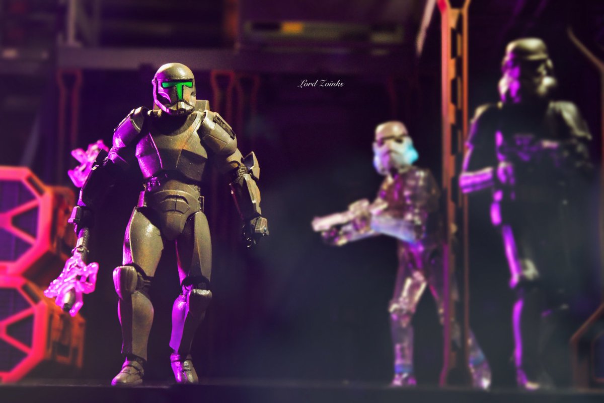 Shadow troopers & Bug zapper

#StarWars #starwarstoyphotography #toyphotography @starwars #clonecommando #stormtrooper