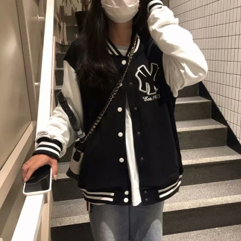 smilepotaetou's tweet photo. varsity jacket

a thread https://t.co/FuZSH4t5n9