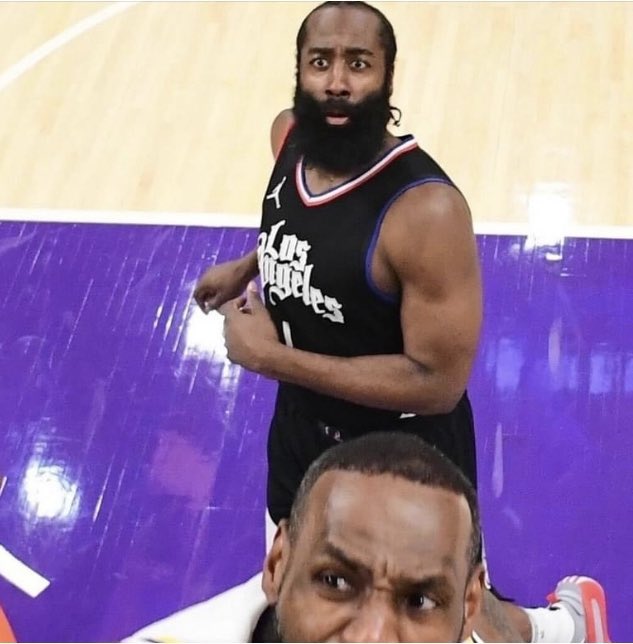 imfuraluc01's tweet photo. #NBA
Dropped the hammer on Paul George! 🔨… Lebron James owns the Clippers!
#LAKERWin 👊🏿🫶🏀
KING JAMES… THE BEST
#WinnerRwanda @winner_rw https://t.co/oxC23Dil1I