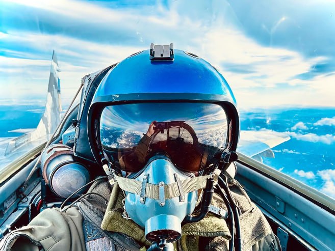 KorsasErik's tweet image. The death of a 23-year-old #Ukrainian MiG-29 pilot Vladislav with the call sign #BlueHelmet, has been reported.

#RussiaOnFire #Russia #RussiaUkraineWar #Ukraine #UkraineWar #Ukraina #Ukraine️ #UkraineWillWin #ukrainecounteroffensive #SupportUkraine
