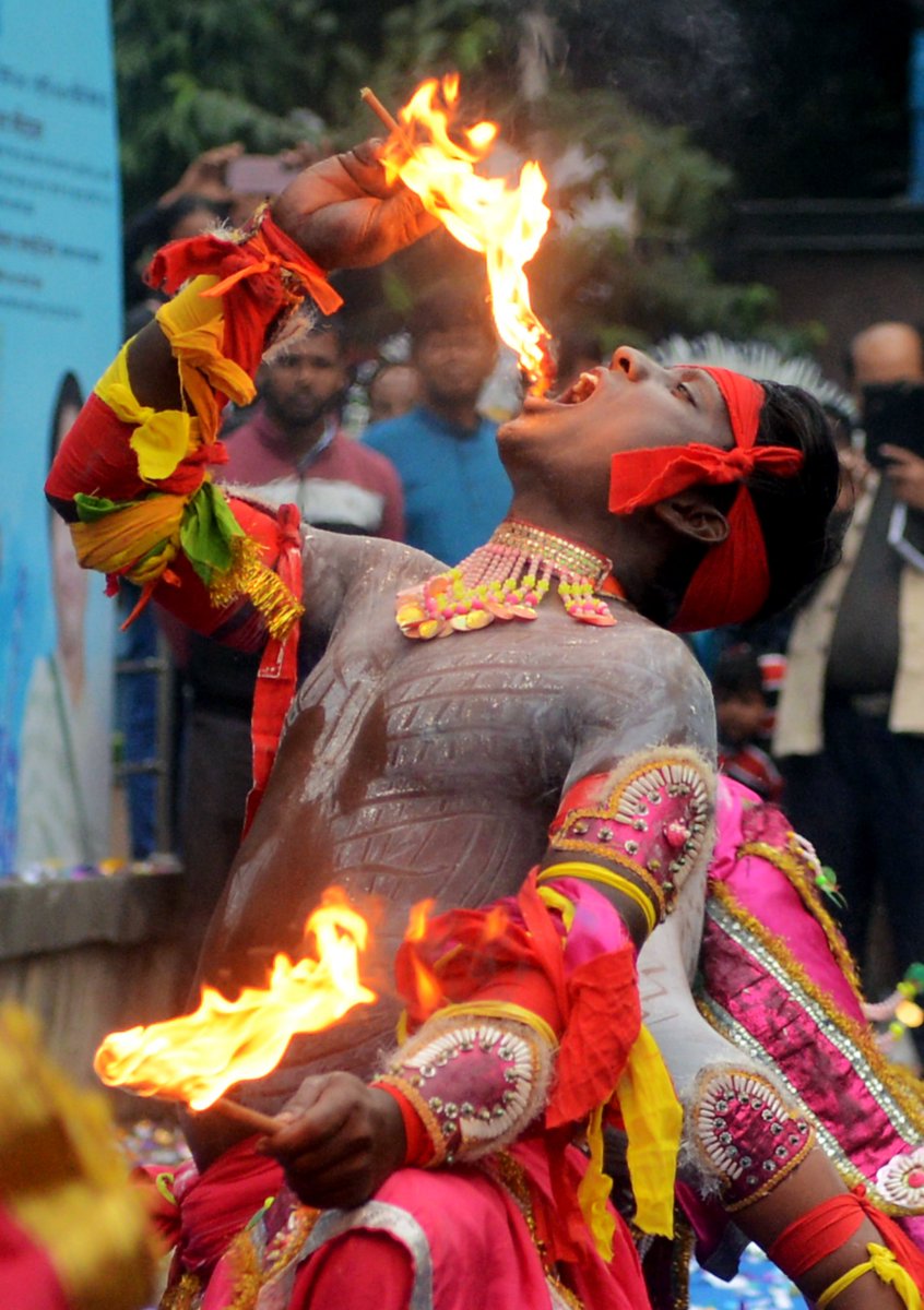 AwazThevoice's tweet image. Dive into the fascinating history of Kolkata – a city that witnessed the arrival of Iranians, Chinese, Anglo-Indians, and more. Discover the impact of the Iranian Revolution, the thriving Jewish community, and the enduring presence of the Hakka Chinese. 

 #KolkataHistory
