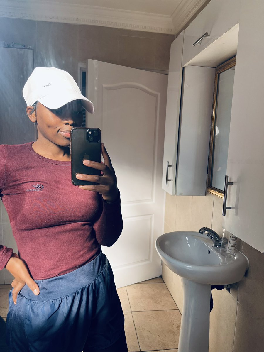makhubaNN's tweet photo. Monday ✅ 

#IPaintedMyRun #FetchYourBody2024 #NeverskipMonday https://t.co/v4skY2jthc