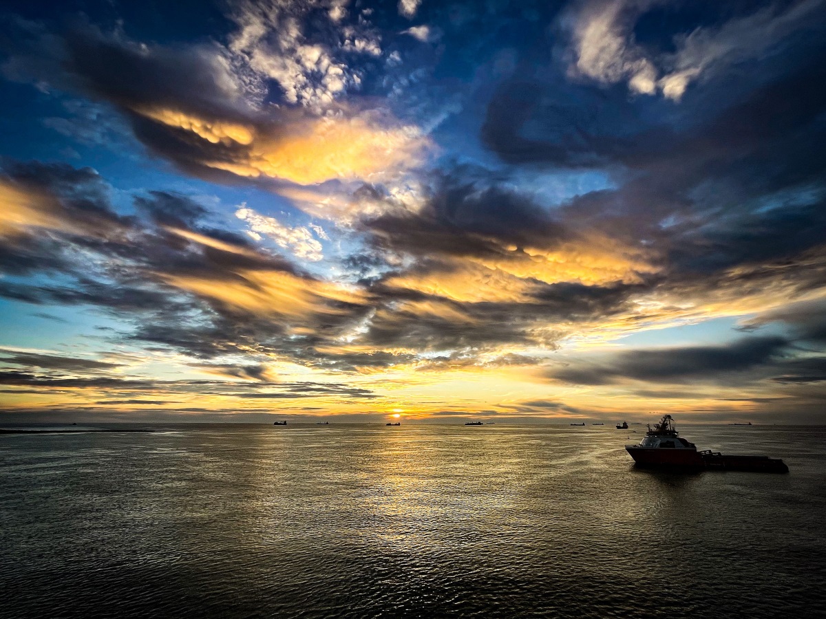 ROVplanet's tweet photo. Ocean Installer in Consortium with Oceaneering have been Awarded a Significant Contract from TotalEnergies EP Angola
#OceanInstaller @Oceaneering @TotalEnergies #angola #fpso #subsea #newcontract #offshore
https://t.co/vKxKB8BMcy https://t.co/PmujSBYTwP
