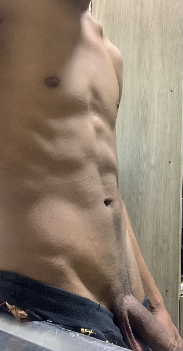 AlexandreL64890's tweet photo. Pode passar a língua 🥵🤤

❤️= foto do pau 
❤️+🔁=vídeo batendo 
 
#PINTOSAWARDS
#PINTOSAWARD
#PINTOAWARDS
#PINTOAWARD
#XOTAWARDS 
#TROCONUDS
#XOTAAWARDS
#BUNDAAWARDS https://t.co/26daL3zqEv
