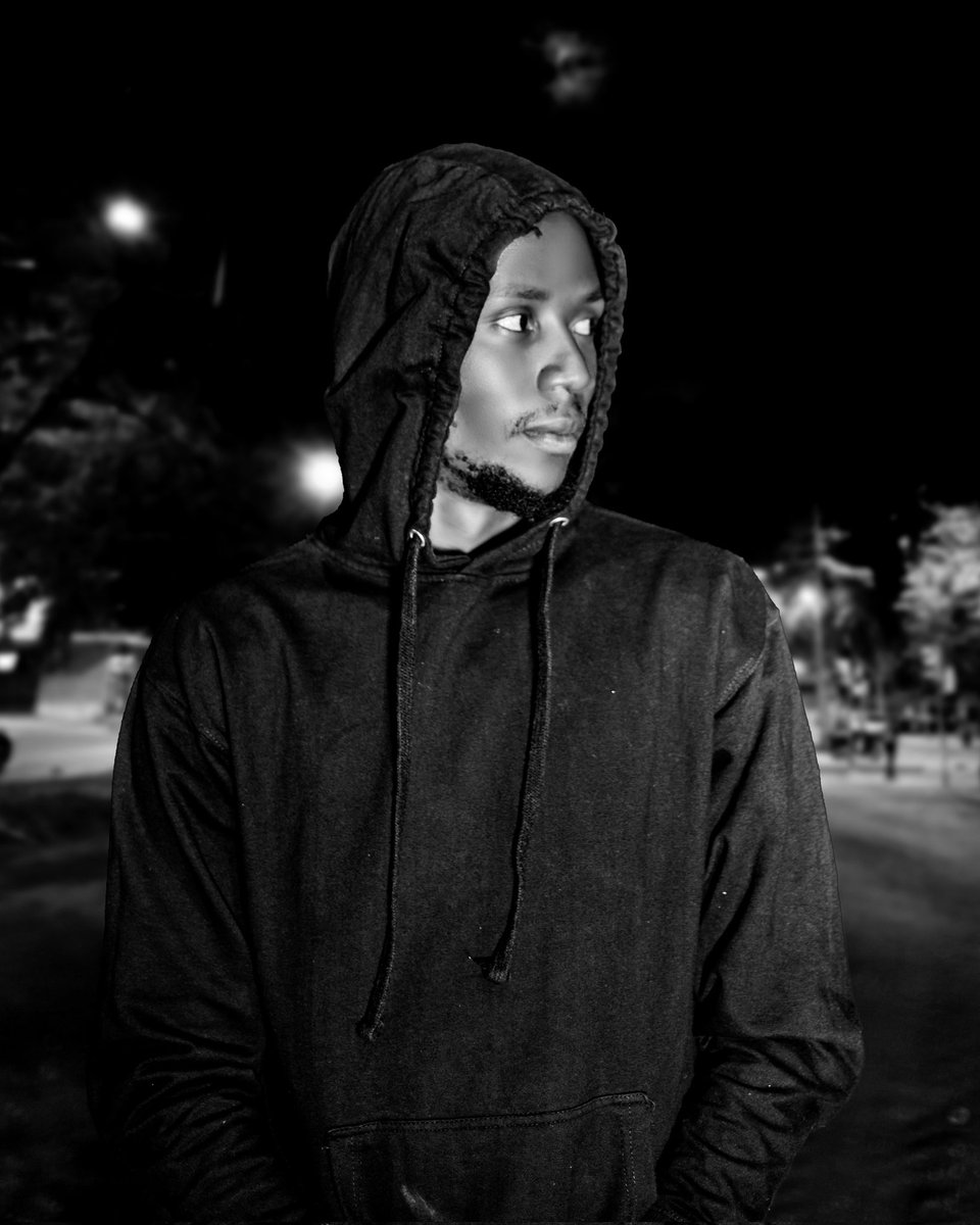 copyadvocate's tweet photo. 11:55 PM, somewhere in Big City…

A night you pray to forget bcus all your:

• hard work
• blood
• sweat &amp; tears...gone. 

Swallowed up by the relentless rain. This was one of those days.

But this night...🧵🧵 https://t.co/qAKHYSLBsH
