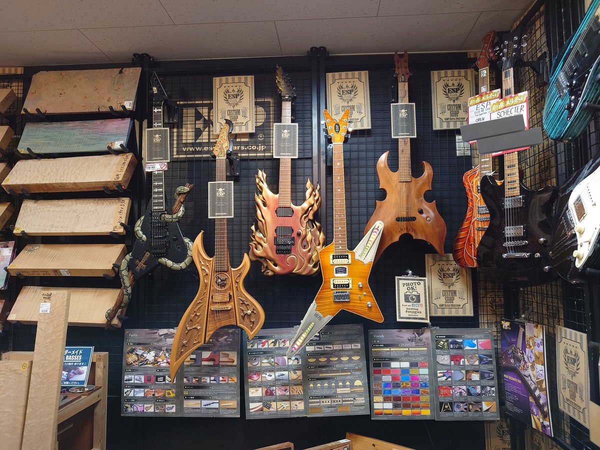 YOUICHI_GUITAR's tweet photo. お店が出来た時から ずっとお世話になってる
ESP Guitar Workshopに行って
何件か回って 今は電車の中🚃
#espgws https://t.co/xMMIWd1K61