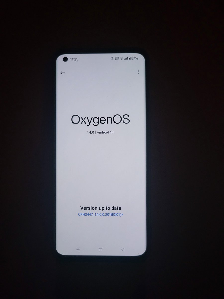 As per audience they want a review of #XiaomiHyperOS vs #OxygenOS14 , i am working on it from now onwards and will give you a review as soon as possible i can. Thanks for your support❤️. As i didn't got the OxygenOS14 Update so i did it manually.

#Xiaomi13Pro #Oneplus11