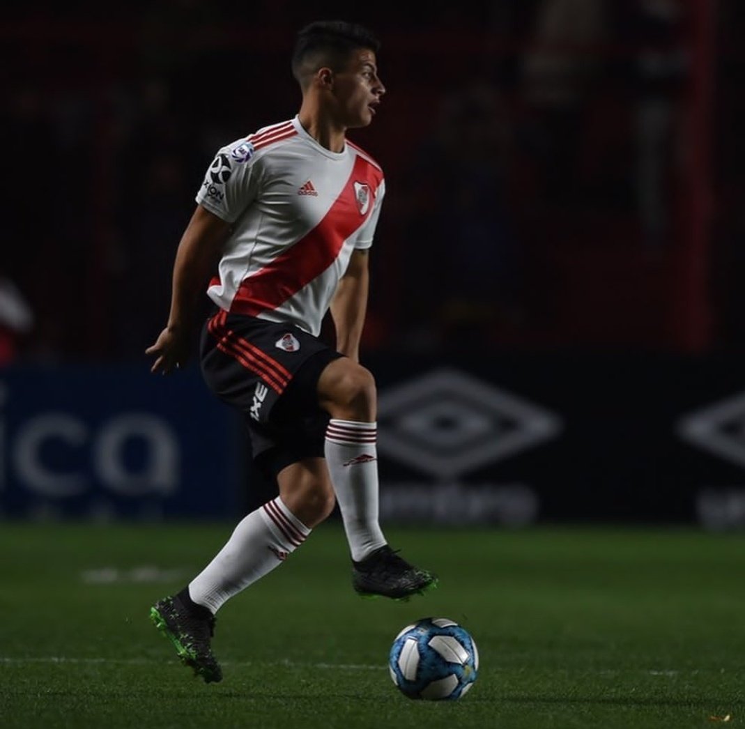 RiverEsCorazon1's tweet photo. ❌ Otra baja más para River

🟢 Elías López rescinde su contrato con River y será jugador de Sarmiento de Junín https://t.co/RlJpvADeLH