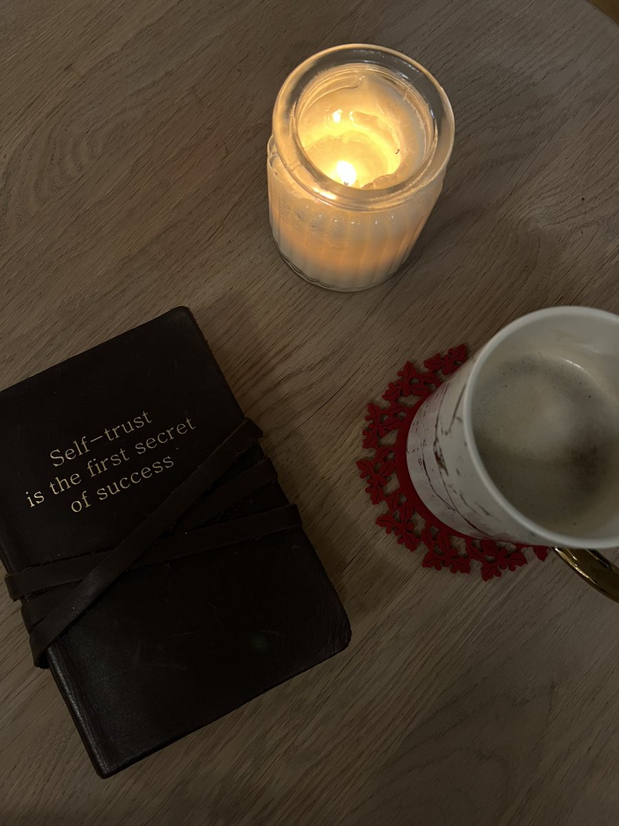 BrittenPiller's tweet photo. GM and happy Monday!☕️

Starting the week with journaling and setting intentions for this week. ✍🏻

What are your intentions for this week? 👇🏻 https://t.co/bpzat3fTjE