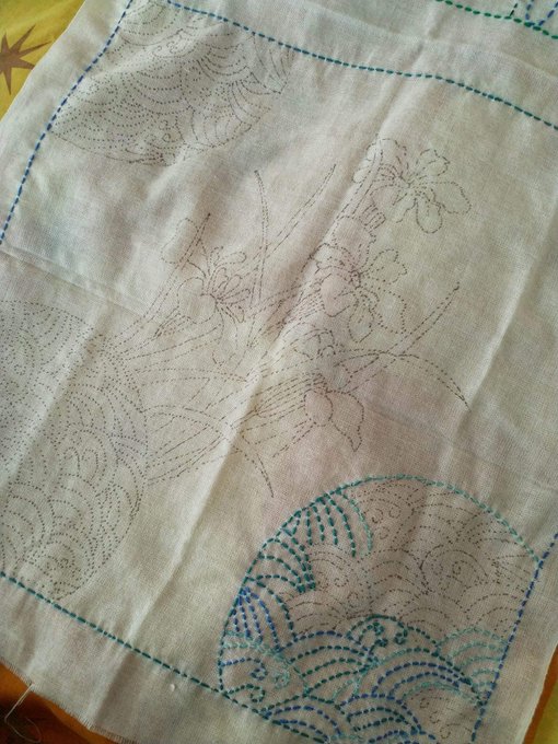 OxHewittHD's tweet photo. An ad about sashiko class popped up outta nowhere yesterday and then this photo popped up on my timehop today lol. Is it a sign for me to start a new (relatively expensive) hobby? 
*All hobbies are expensive objectively https://t.co/hsLepc9qZ4