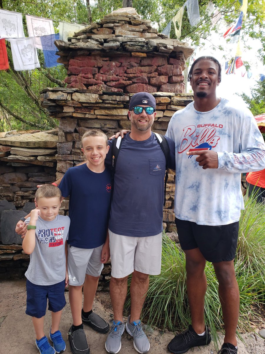 DJSandals17's tweet photo. @gregrousseau That time we rode Everest with you at Disney! Great season so far. 4 more! https://t.co/U546sq6Rnf