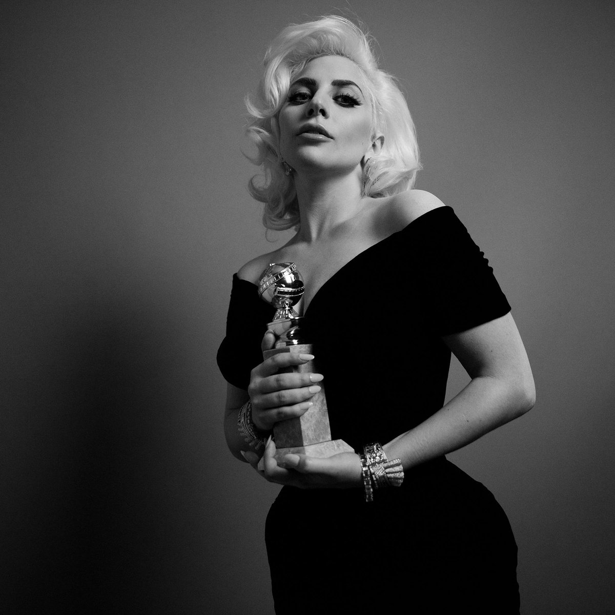 gagadaily's tweet photo. @whinyamir She did! https://t.co/FhHInh7XOh