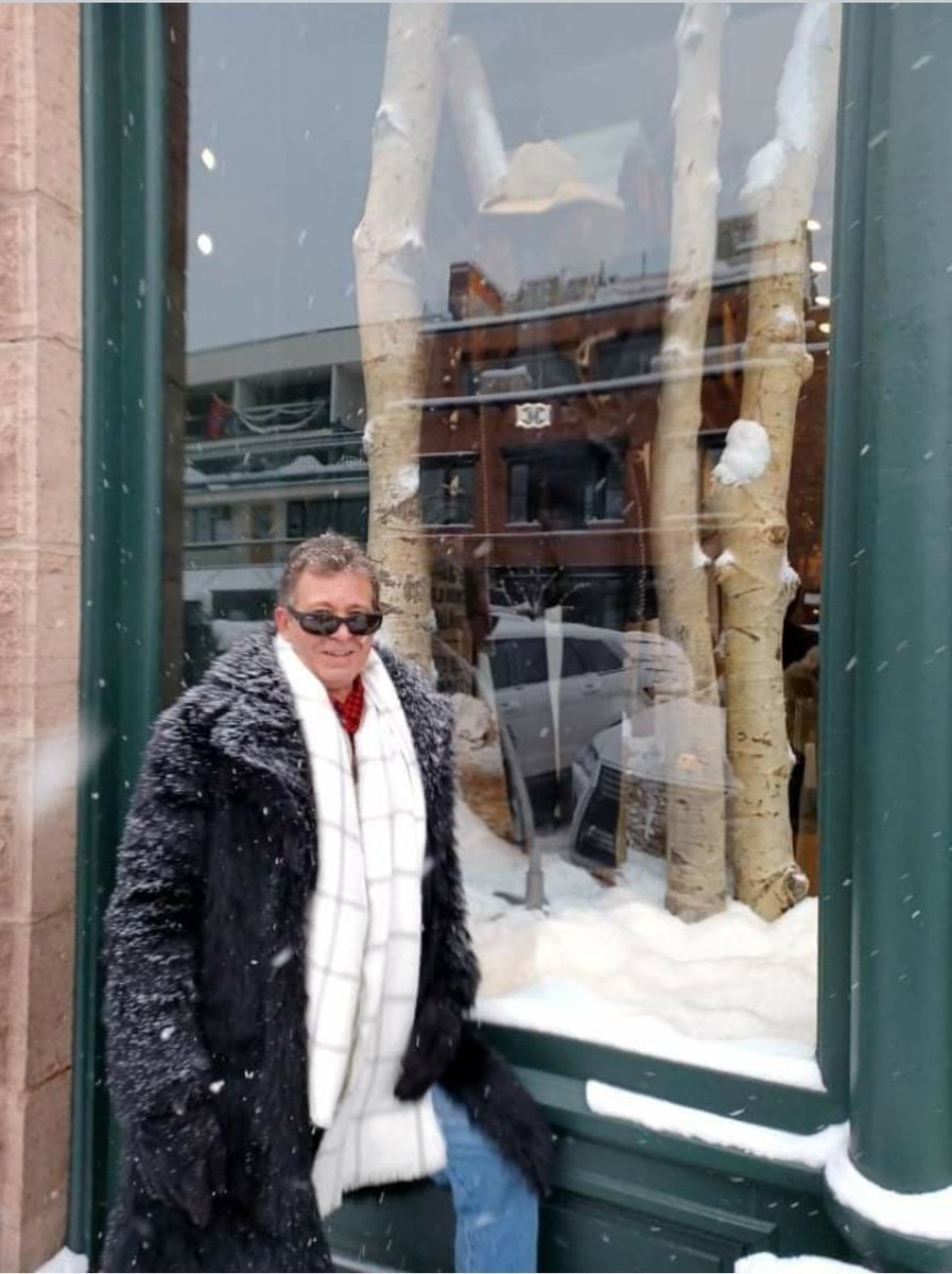 DougnWinterpark's tweet photo. @YevaSmolenska #4 was always My favorite picture you sent Me honey...
My Winter coat in Aspen I love, remember?
😉😉💘😉😉  😘🥰

Doug https://t.co/Uhb8oyVr2h