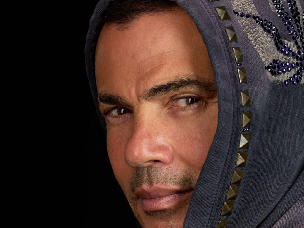 تايم أوت دبي tweet media