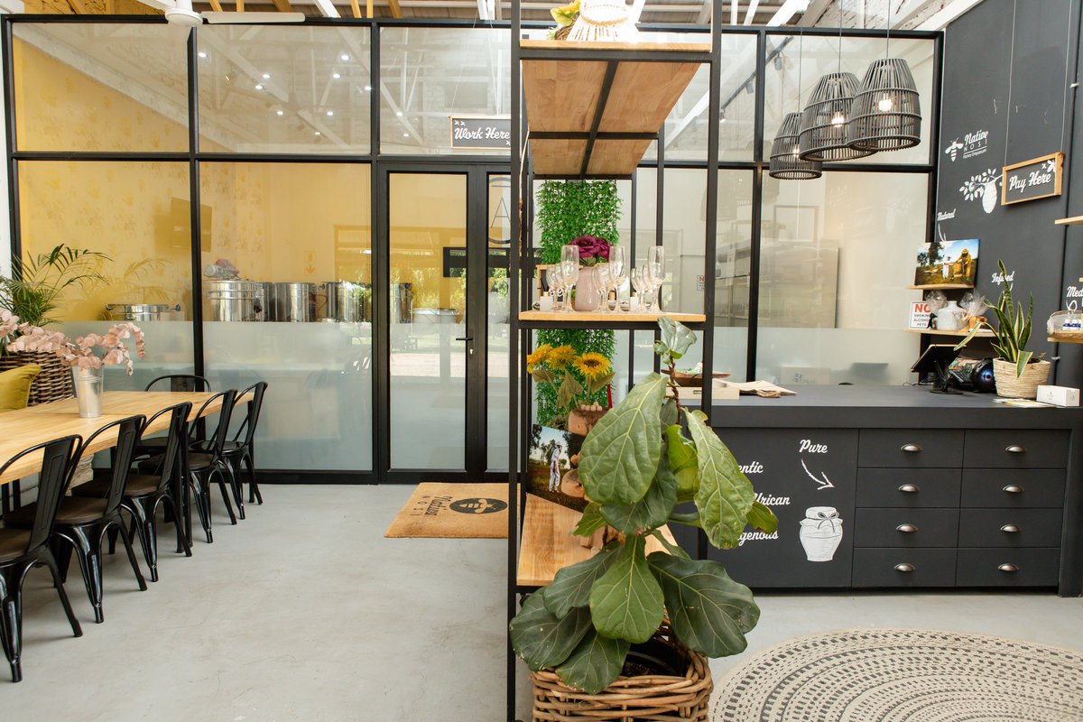 And we are back 💃🏽 Hello 2024 👋🏽 Today is our first day of work in the new year, we will attend to all emails, orders and enquiries received while we were away. We can’t wait to see and hear from all of you again 🍯🐝 #nativenosi

nativenosi.co.za/product-catego…