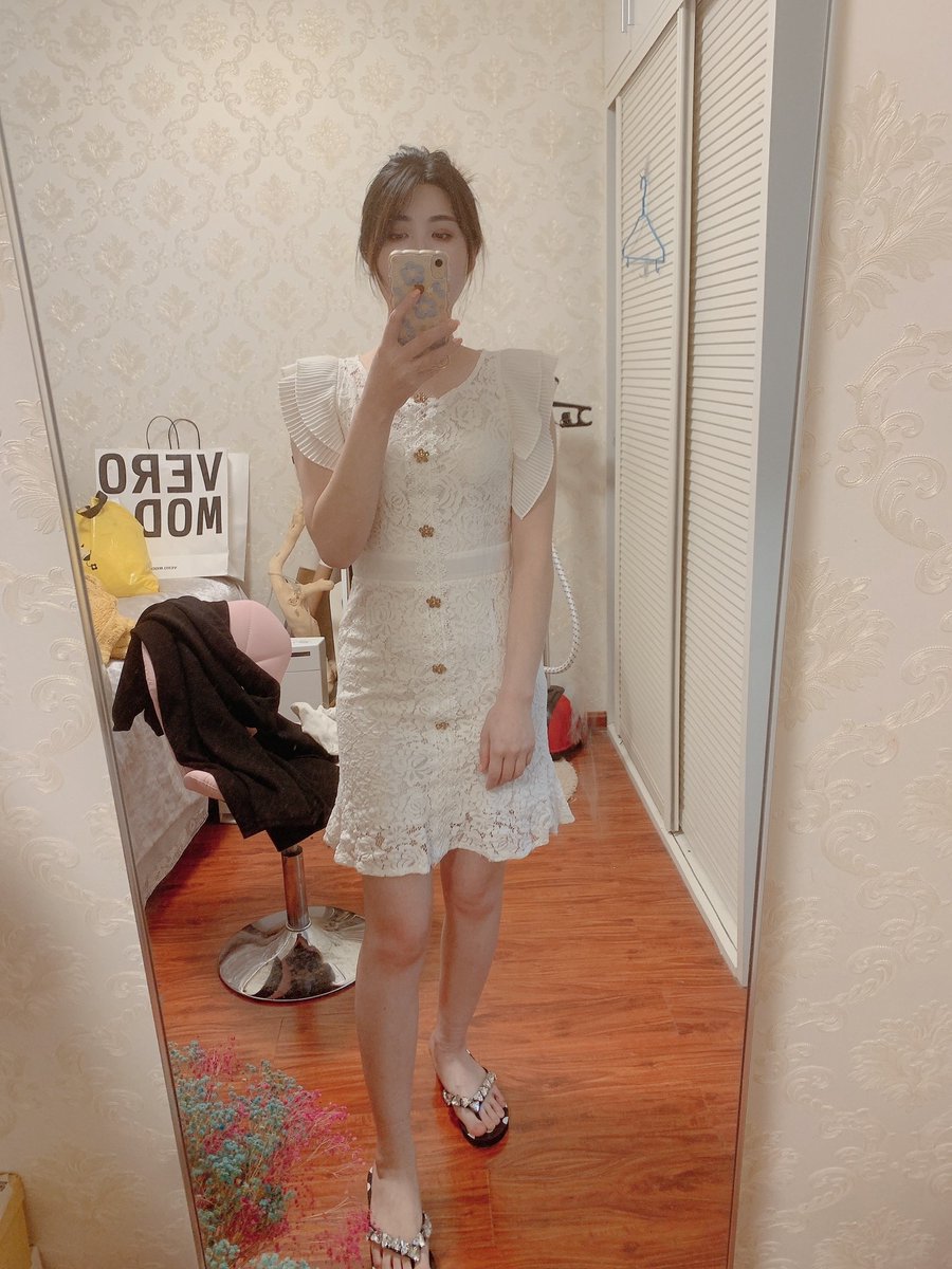 Deepakk64713453's tweet photo. 祝我们都能在鸡��狗碎里找到闪闪的快楽 https://t.co/9aqVixVqKi