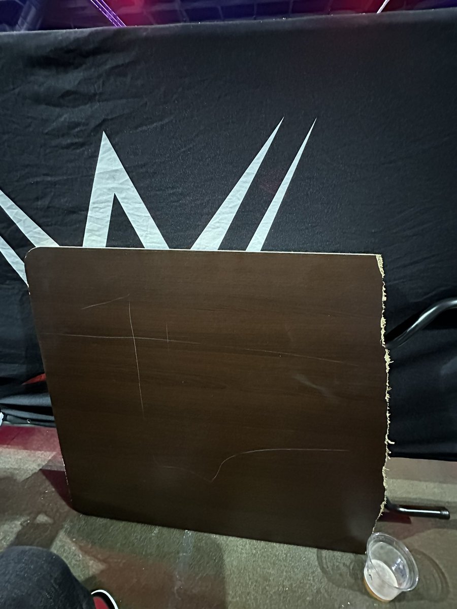 KarmichaelAuto's tweet photo. @CodyRhodes  thanks for the coolest gift ever and a great night @wwe Wenatchee! #TheAmericanNightmare https://t.co/axAI4DJ9k0