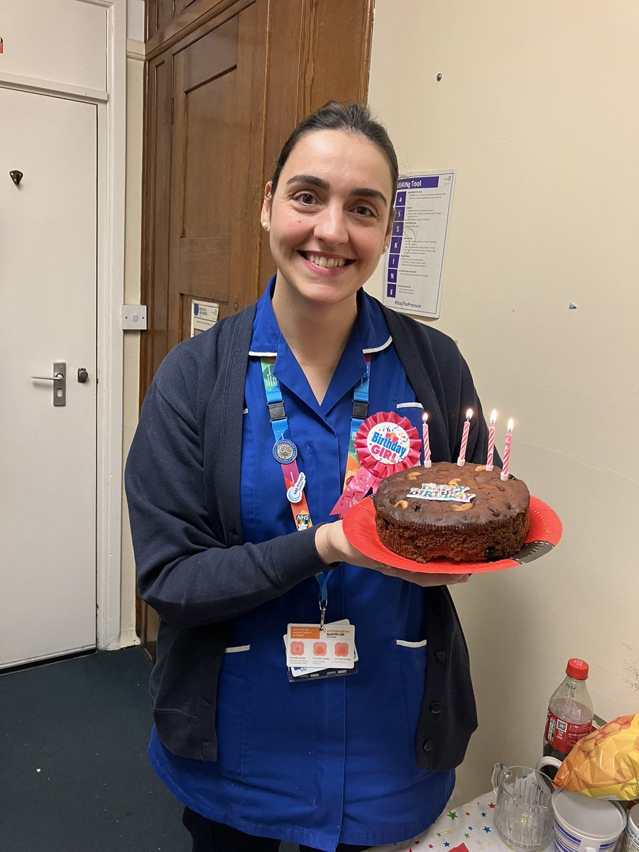 Happy Birthday Sol, despite being sooo busy in your first week back as our lead TVN, we managed to stop for cake on Friday. Have a lovely day 🍰