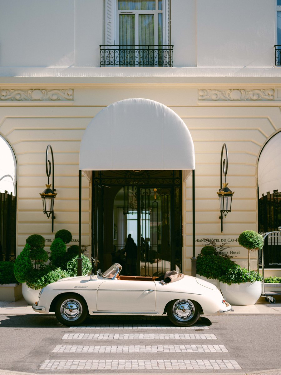 FSCapFerrat's tweet image. Getting ready to lead you to new adventures this season. ✨ 
 
Countdown to our reopening on March 1st, 2024!