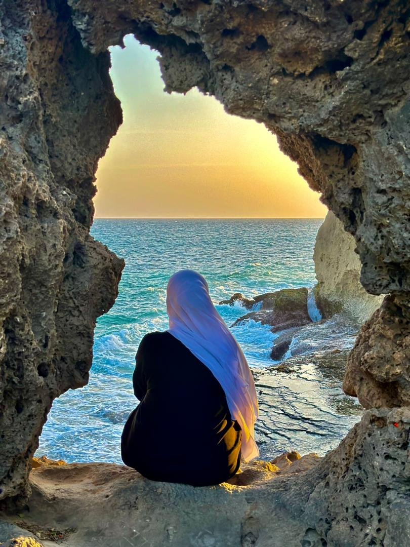 ina_aweys's tweet photo. •Kuma daayo waa calaf
•Kuma dayrin waa marag
•Kuma doono waa quus
•Duur-xulkiyo dareensiga
•Ogow diido waa godob

•Oraahdaada daalacan
•Digashada sir iyo caad
•Daah igama saarnee
•Lihidaanan dey karin!! https://t.co/qDNyeeGA3f