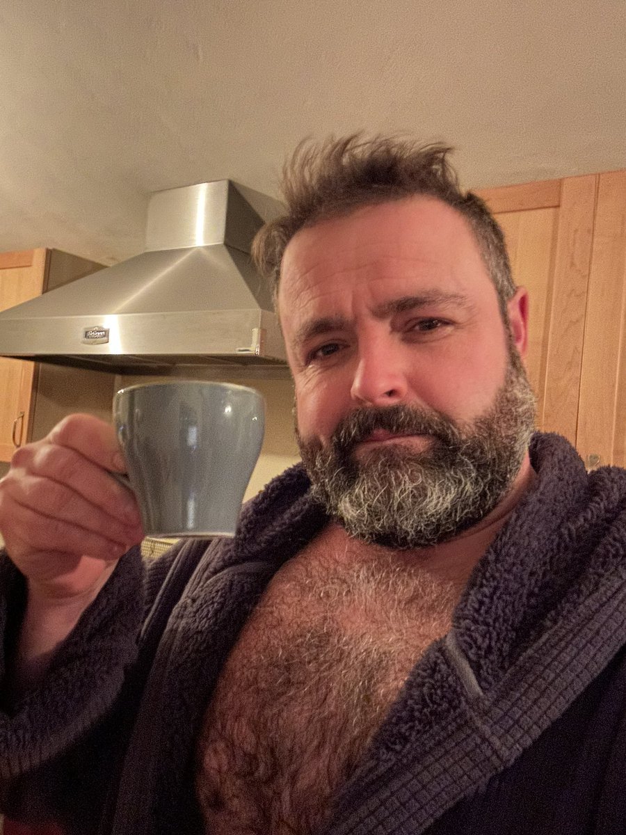 I am alive... but only just! Not enjoy the dark mornings... have a great Monday everyone.