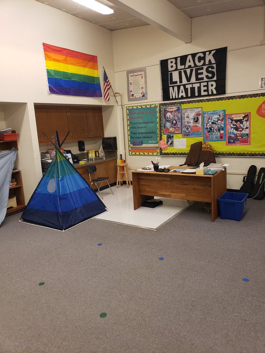 libsoftiktok's tweet photo. This looks like an ad for homeschooling https://t.co/TCfm2hTXxf