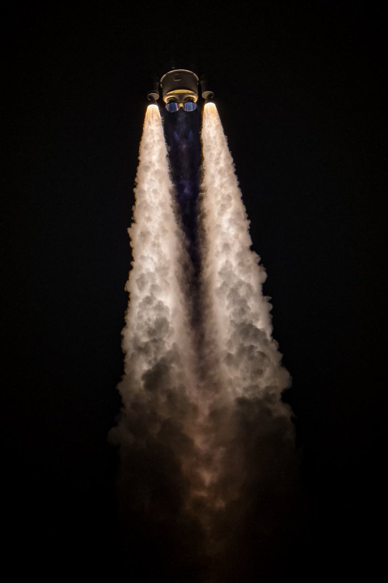 johnkrausphotos's tweet photo. Two BE-4 methane engines from Blue Origin and two GEM 63XL solid rocket boosters from Northrop Grumman power the first United Launch Alliance Vulcan rocket toward space https://t.co/Fhz3Is6v0U