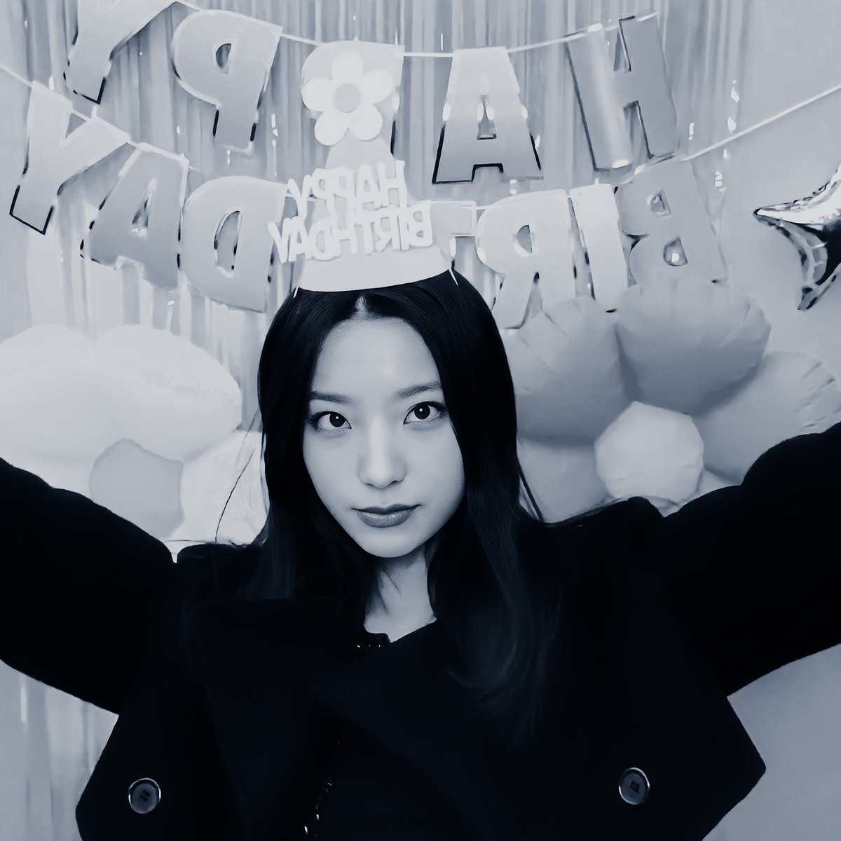 UGAHARl's tweet photo. ㅤ
Turn 27, yesterday🥳❤️‍🔥
️️ ️️ ️️ ️️️️ ️️ https://t.co/syYWb4UcG2