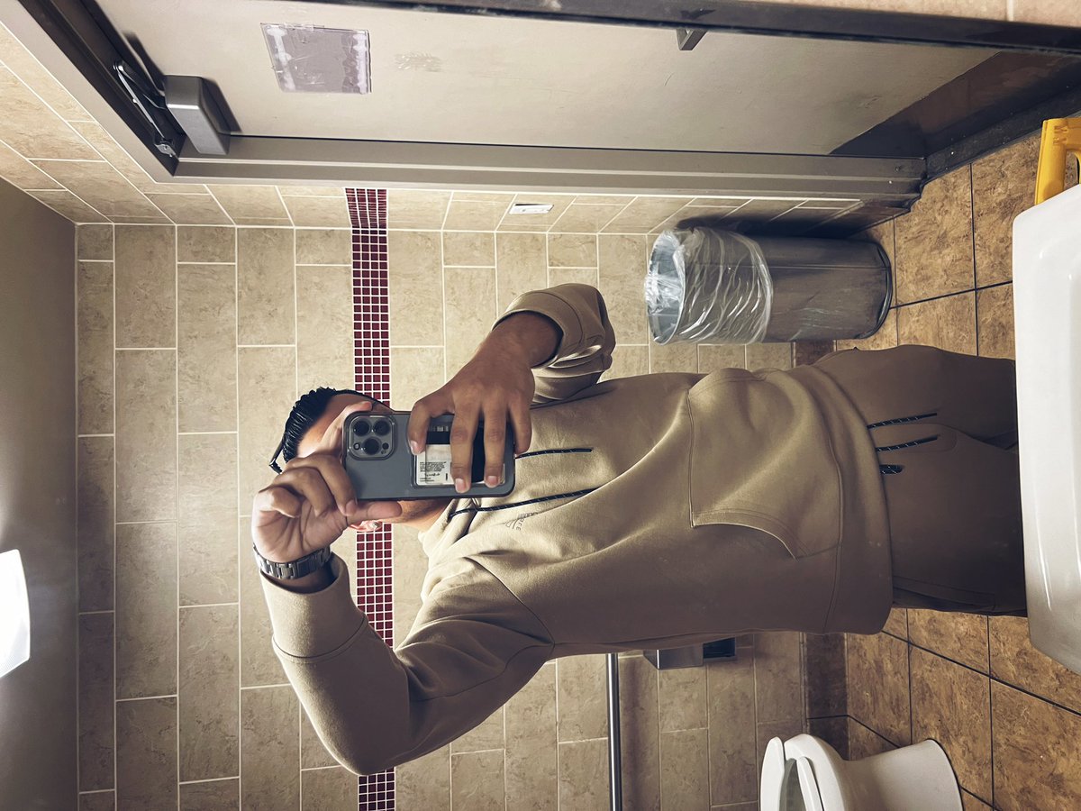 r6j96's tweet photo. 🧸🤎 #SittinSidewayz #Gay #Selfie https://t.co/y0woX4Vv8p