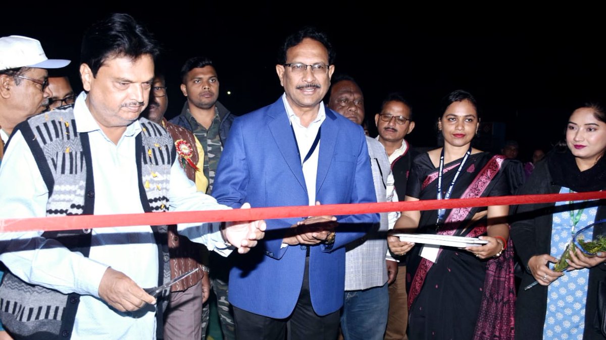 krushibibhag's tweet image. District-level #FarmMechanization Mela, aimed at enhancing agricultural efficiency, was inaugurated by Shri. Niranjan Pujahari, Hon'ble Minister, H&amp;amp;FW, in Subarnapur on 6 Jan. The event was also graced by Hon'ble MLA, Birmaharajpur, Zilla Parishad Chairman &amp;amp; other dignitaries.