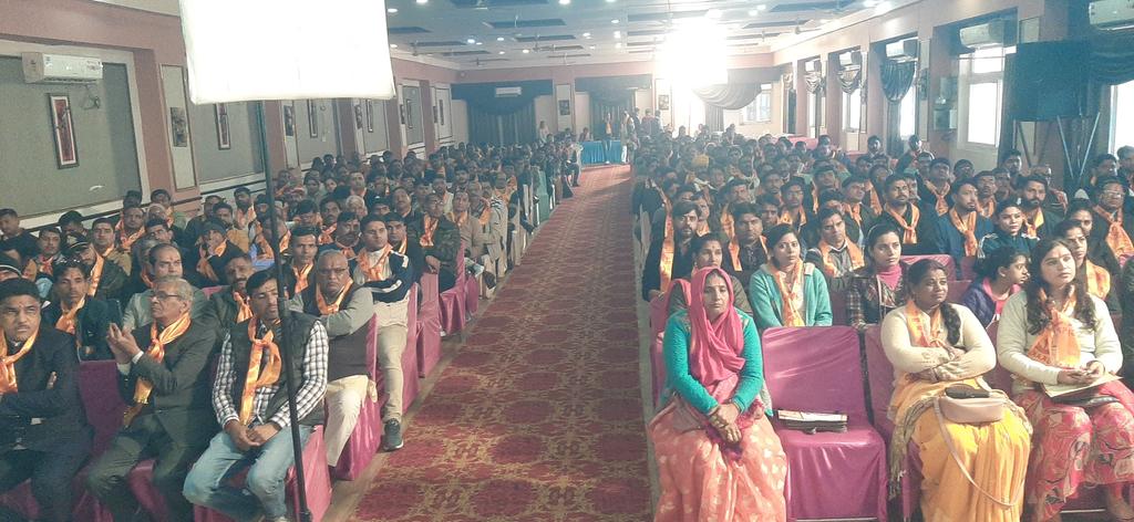 GKAP_Rajasthan's tweet photo. @GKAP_Rajasthan का संभाग स्तरीय नवनियुक्त कर्मचारी, भामाशाह सम्मान एवं स्नेह मिलन समारोह कोट�� में आयोजित हुआ, जिसमें संभाग के लगभग 700 अधिकारी कर्मचारियों ने भाग लिया।
@Jai_Shri_Dev @Sureshgurjar073 @AshokChandnaINC @PrahladGunjal @Rajendr97662128 @BedamSingh https://t.co/GbtDRCVcfJ