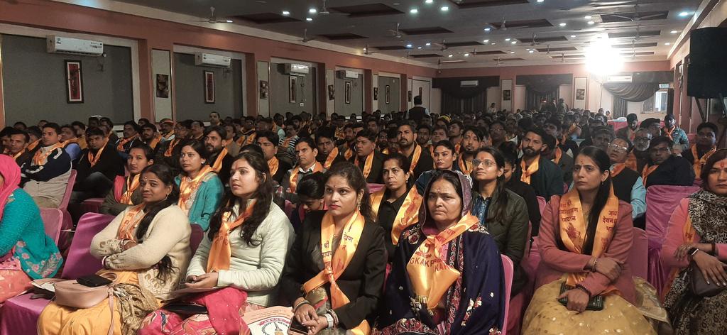 GKAP_Rajasthan's tweet photo. @GKAP_Rajasthan का संभाग स्तरीय नवनियुक्त कर्मचारी, भामाशाह सम्मान एवं स्नेह मिलन समारोह कोट�� में आयोजित हुआ, जिसमें संभाग के लगभग 700 अधिकारी कर्मचारियों ने भाग लिया।
@Jai_Shri_Dev @Sureshgurjar073 @AshokChandnaINC @PrahladGunjal @Rajendr97662128 @BedamSingh https://t.co/GbtDRCVcfJ