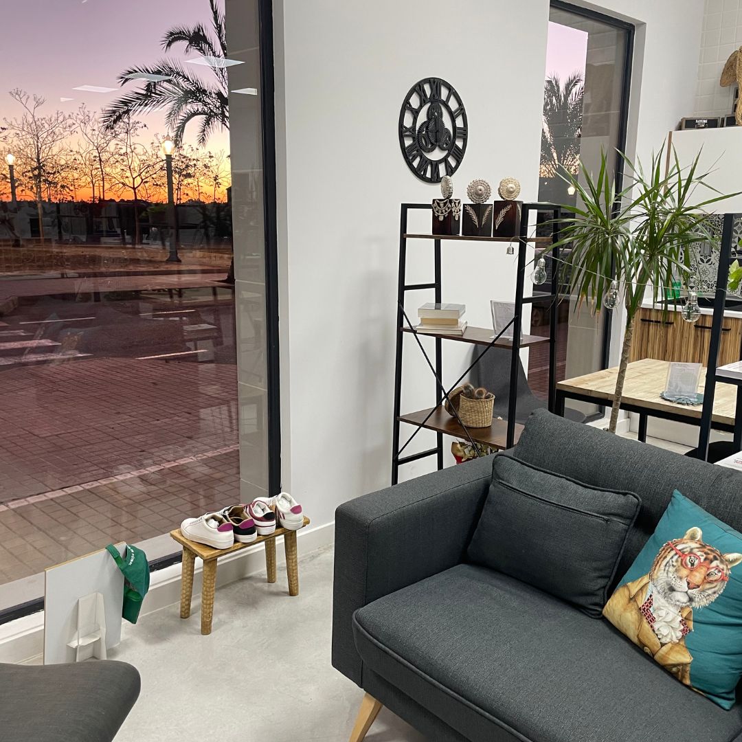 CoworkingElche's tweet photo. Trabaja en un ambiente colaborativo y creativo en nuestra zona Coworking. Conéctate con otros emprendedores y haz crecer tu red de contactos. 

📲 966 61 09 09
https://t.co/3w28SeggJz

#ZonaCoworking #ColaboraciónCreativa #ElcheCoworking https://t.co/xMWsRPyg6l