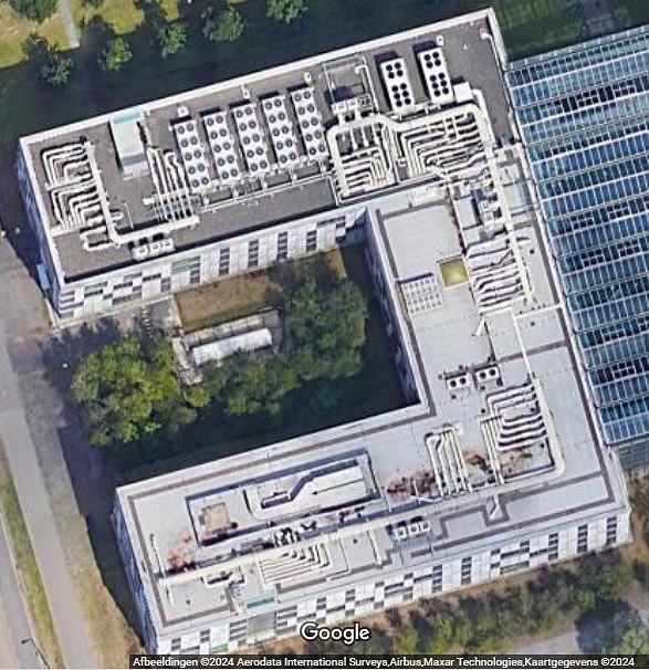 Polder_PV's tweet photo. En mocht u "alle daken vol" (#zonnepanelen) willen: forget it but, want zelfs daar hebben we te maken met "zware competitie om de beschikbare ruimte". #datutweet https://t.co/qVvQn2Wh1Y
