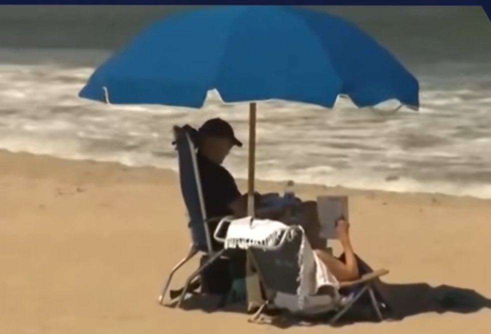 dse5555's tweet image. NAME THIS PERSON?  #person #namethatperson #namethisperson