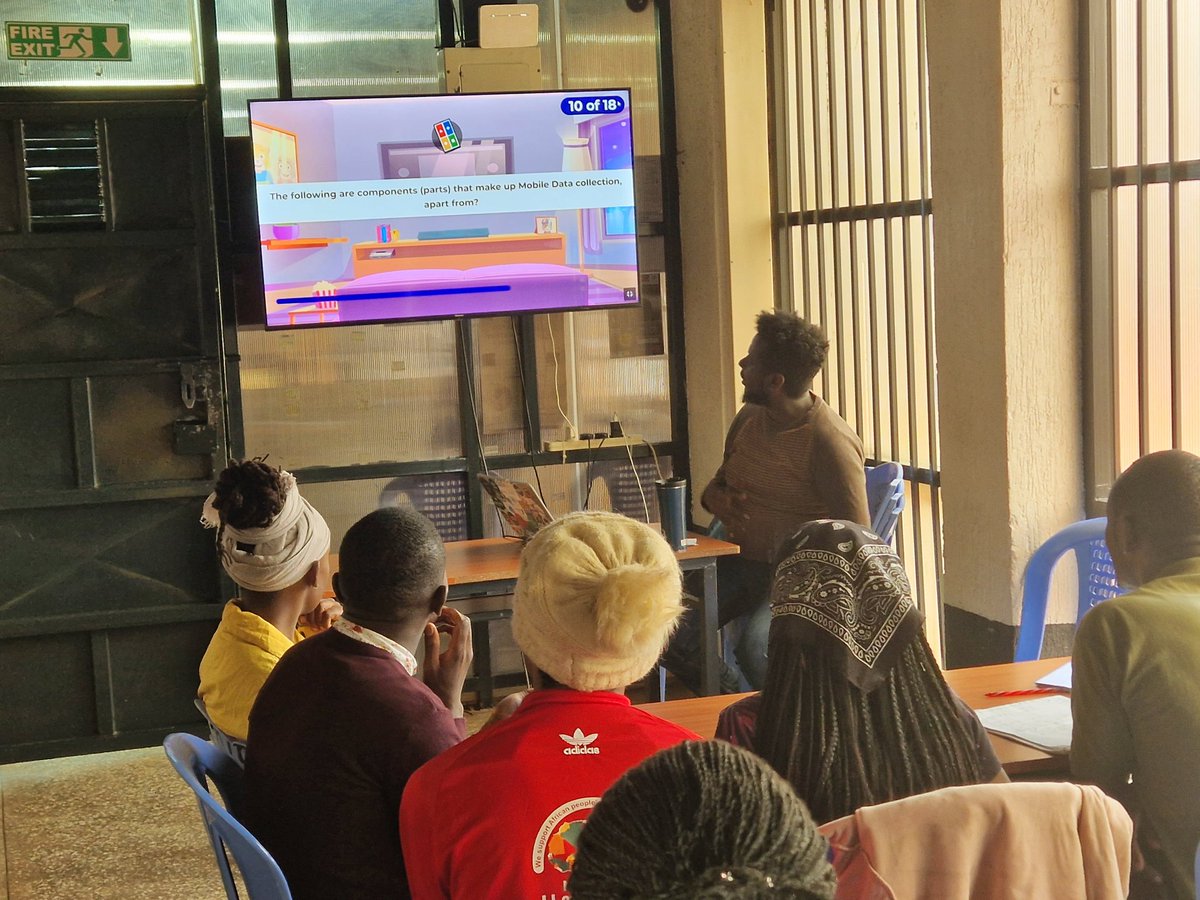 In partnership with Livelihood Impact Fund, the Map Kibera team are currently conducting a mobile data collection training session at Kibera Town Centre, led by @muindre. #EmpoweringTheCommunity
#MeasuringImpact