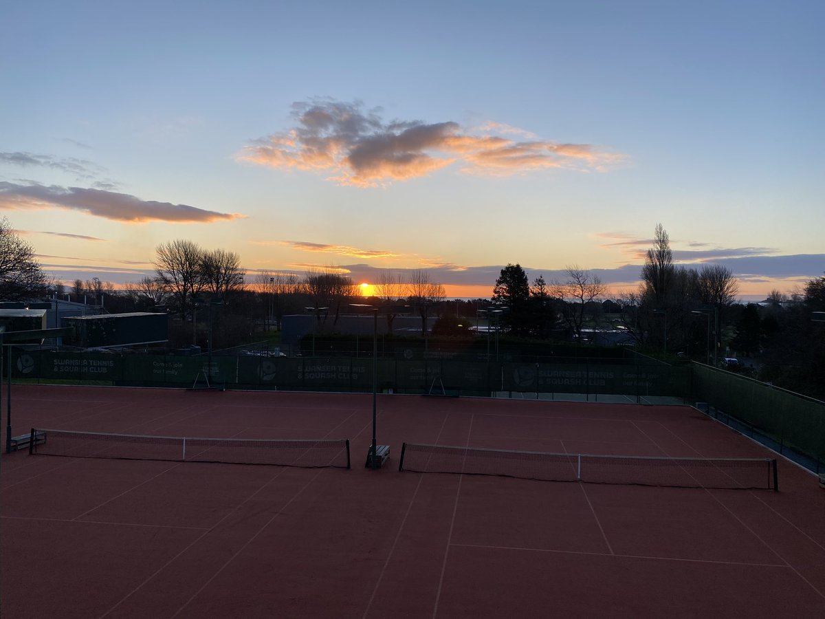 Looks like it’s going to be a great day for some tennis!🎾 🎾 🌞 ☀️