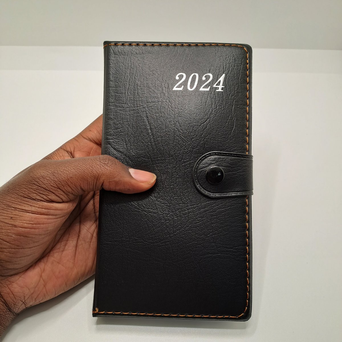 MedyWellness's tweet photo. Plan your Year with 2024 Diary Leather Soft Planner Calendar Memo Schedule

Sizes A5: Kes 700 A6: Kes 500
DM/Call: 0704258105
Countrywide Delivery &amp; Posting Available.

John Matara 2023 KCSE Kisii KNEC TB Joshua System Ya Majambazi Safaricom Kamba Vanessa Ogema https://t.co/mN8LM0rKkC