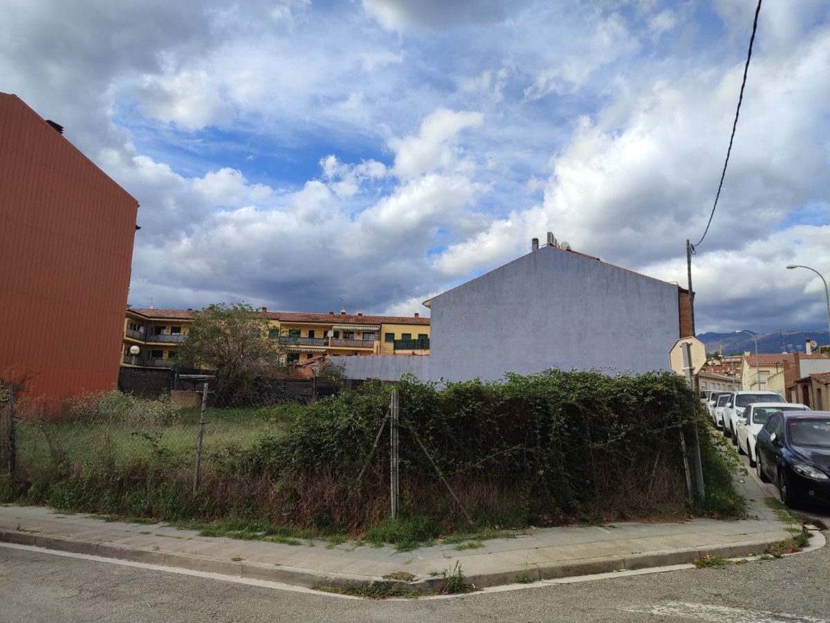 LA CORBA busca noves sòcies pel seu projecte d'habitatge cooperatiu a #SantCeloni 🧍🧍‍♀️ 🧍‍♂️

👉Si estàs interessada apuntat a una de les trobades enviant un correu a lacorbacoop@gmail.com

📅18/01 a les 19h30 online
📅27/01 a les 13h a La Moreneta + dinar de tuper