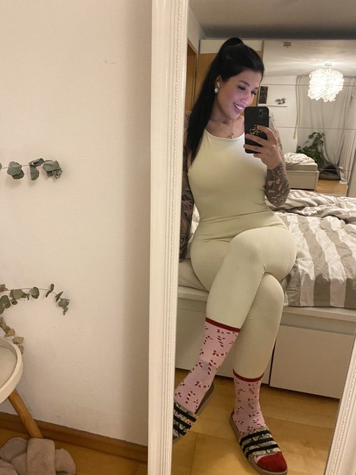 Guten Morgen 💦 wer liebt es, es morgens zu treiben ?? #RetweeetPlease https://t.co/t6XhckYpF3<a href="/tag/retweeetplease"class="tags"><span>#retweeetplease</span></a>