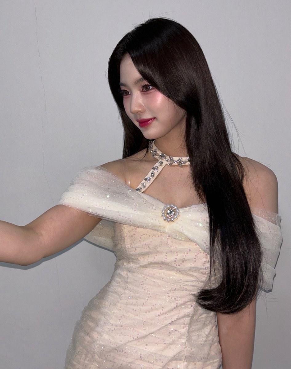 STAYC_talk's tweet photo. 🐱💬
스윗이 최고야😽

#STAYC #스테이씨 #ISA #아이사 https://t.co/386N4Ls5kM