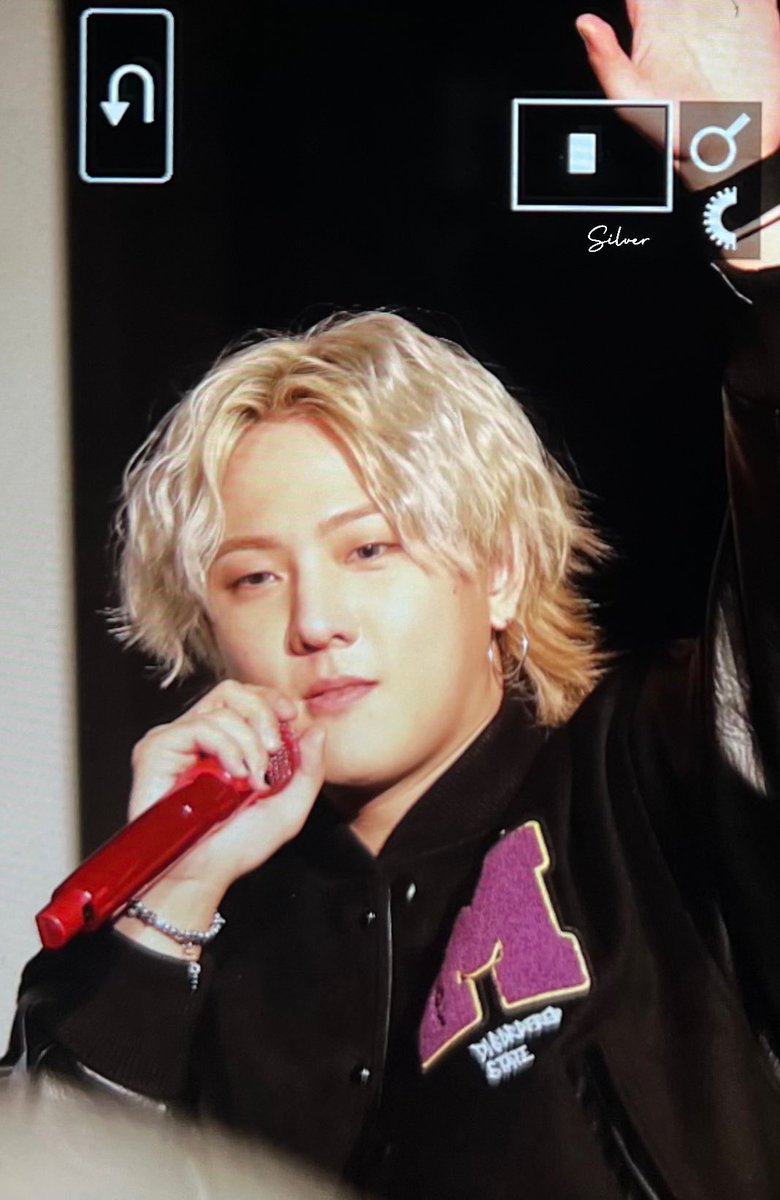 SilverK_H404's tweet image. 240108 Butterfly Effect🦋 DK JAPAN FM 
in TOKYO 1부

preview. 🤩

@D_dong_ii 
#김동혁 #동혁 #DK #DONGHYUK #ドンヒョク #iKON #아이콘