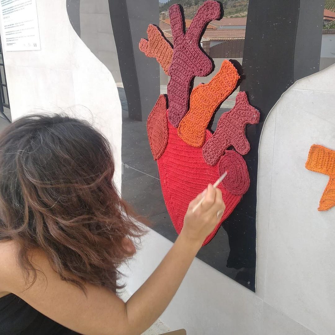 IgualdadGranada's tweet photo. 👣 💜 Si alguna vez te has preguntado por el proceso creativo de 𝐇𝐮𝐞𝐥𝐥𝐚𝐬, aquí puedes echar un vistazo a este trabajo que plasma en una instalación artística los saberes y sentires de las memorias de las mujeres de nuestros municipios.
#moclin #granada #diputaciondegranada https://t.co/85FWuFfoe6