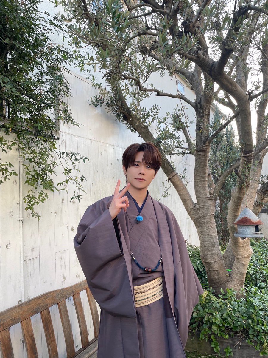 official__INI's tweet photo. [#藤牧京介]

今年もよろしくーーー！

#INI #FUJIMAKIKYOSUKE https://t.co/sL8gkPBL8F