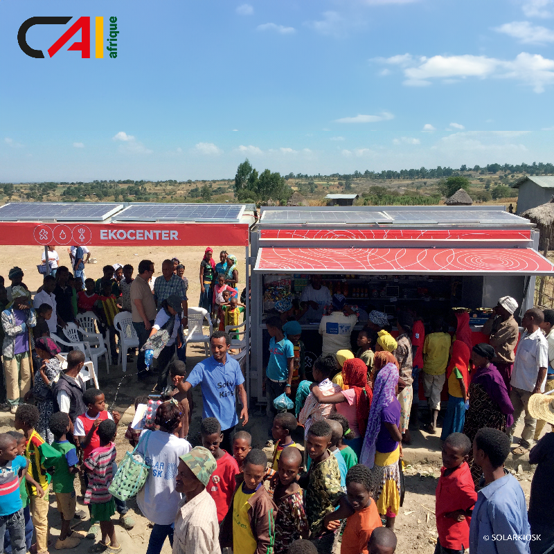 halloafrique's tweet photo. 💡L'énergie solaire révolutionne les foyers sans électricité!

1,5 Md de personnes dans le 🌍 vivent sans électricité, dont 600 M en Afrique.

#Solarkiosk, conçus par 3 architectes🇩🇪, alimentent des:
🏥hôpitaux
🎒écoles
💧sources d'eau
Déployés dans plusieurs pays: 🇪🇹🇰🇪🇧🇼🇹🇿🇷🇼🇬🇭
