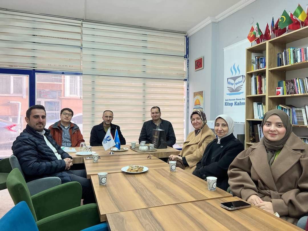 Teşkilat Ziyaretlerimiz Kapsamında Edirne ve Tekirdağ'daki Derneklerimizi Ziyaret Ettik

UDEF Teşkilatlanma Başkanımız Mahmut Oğuz, Kurumsal İlişkiler Koordinatörümüz Barış Osman ve AR-GE Koordinatörümüz Azamat Arpachiev ile birlikte Trakya ve Tekirdağ Uluslararası Öğrenci