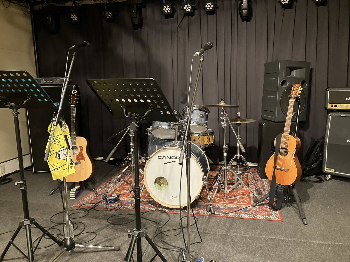 nao4nishina's tweet photo. 音初めのGOB☆彡素敵な歌も楽しいトークも会場&配信で皆と一緒に受け取れて幸せなライブ初めとなりました✨古澤さんの音楽もよししの音楽も日常の中にある幸せや大切なものに気づかせてくれる。今年もGOBのライブでスタートが切れて嬉しかったよ✨心ぽかぽか☺️ありがとう❣️#與那覇良大 #fullfullfull https://t.co/RG43SgmYXA