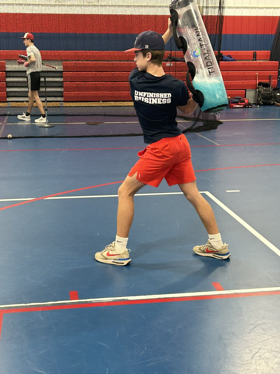 SouthwesternRe7's tweet photo. When you have 17 guys getting after it at 5:00 in the morning. #RebelUp #GetBetter2day #getbettereveryday https://t.co/Btbo4LlDyc
