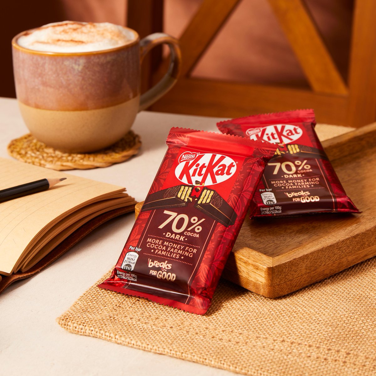 Exclusively in Sainbury's, KitKat 70% Dark is the latest addition to our iconic brand! The bar is made with cocoa mass sourced from families enrolled in Nestlé’s cocoa income accelerator programme, which aims to improve livelihoods of cocoa farming families and communities. 🍫😋